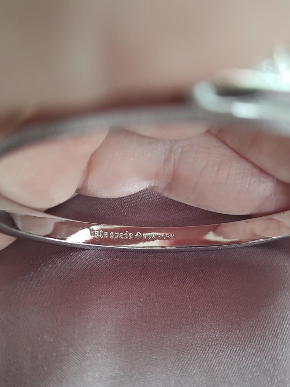 Kate Spade New York Crystal Bow Bangle Bracelet ✨ - Picture 3 of 3